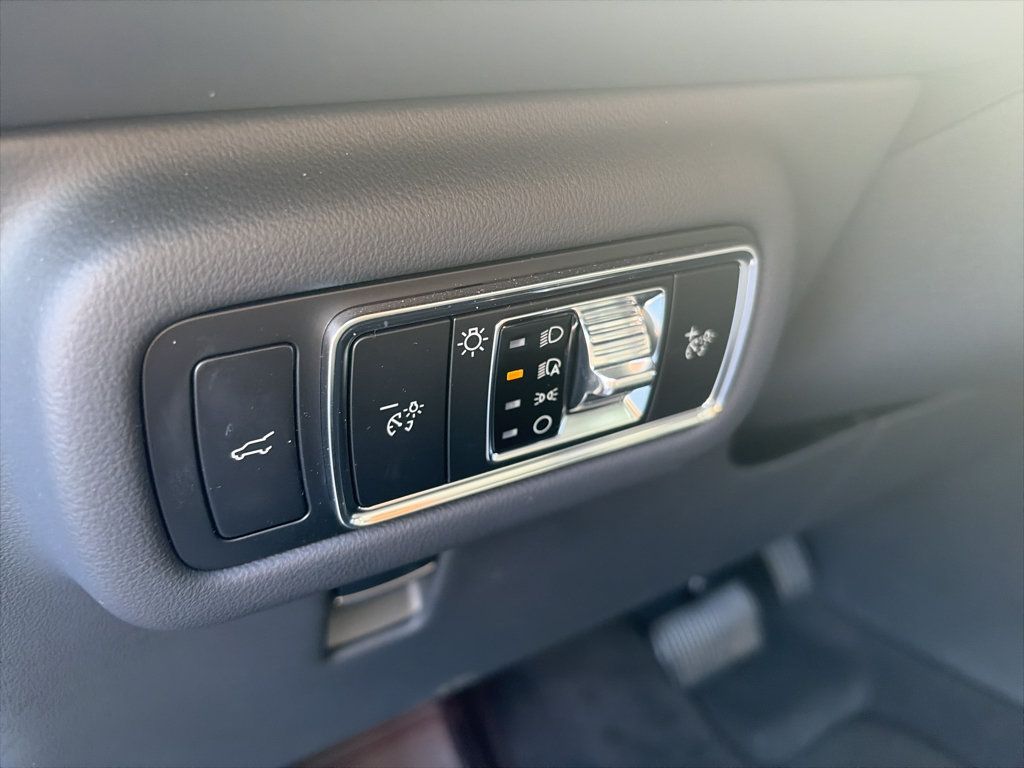 Used 2026 Lincoln Nautilus Reserve AWD/4WD image 20