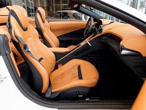 Used 2025 Ferrari Roma Spider image 45