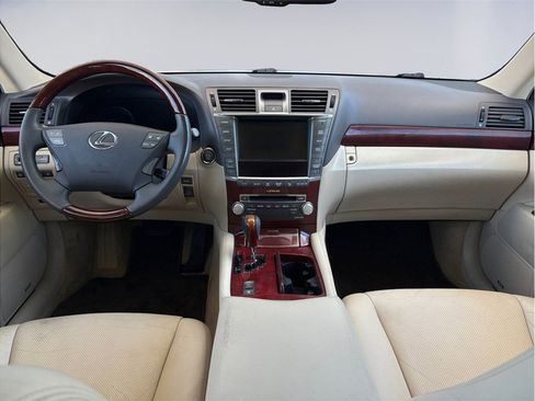 Used 2011 Lexus LS 460 w/ Comfort Pkg RWD image 22
