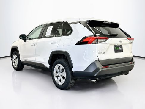 Used 2025 Toyota RAV4 LE AWD/4WD image 5