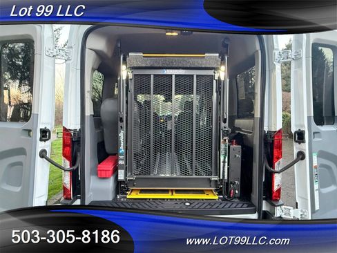 Used 2018 Ford Transit 150 XL image 41