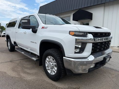 Used 2021 Chevrolet Silverado 2500 LT w/ All Star Edition AWD/4WD image 2