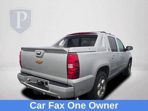 Used 2013 Chevrolet Avalanche LTZ image 4