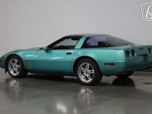 Used 1991 Chevrolet Corvette image 20
