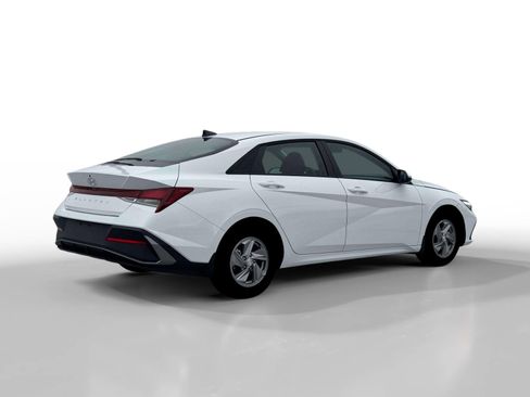 New 2026 Hyundai Elantra SE image 8