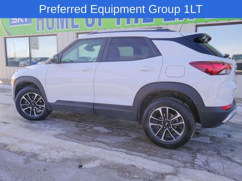 Used 2025 Chevrolet TrailBlazer LT image 4