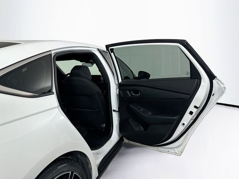 Used 2024 Honda Accord Sport image 29