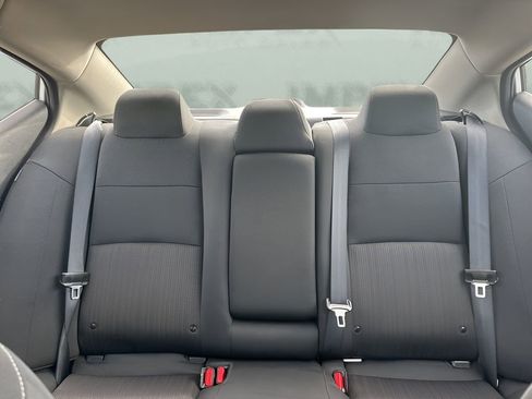 Used 2025 Nissan Altima 2.5 SV image 11