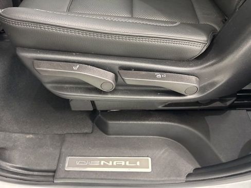 Used 2025 GMC Yukon Denali image 23