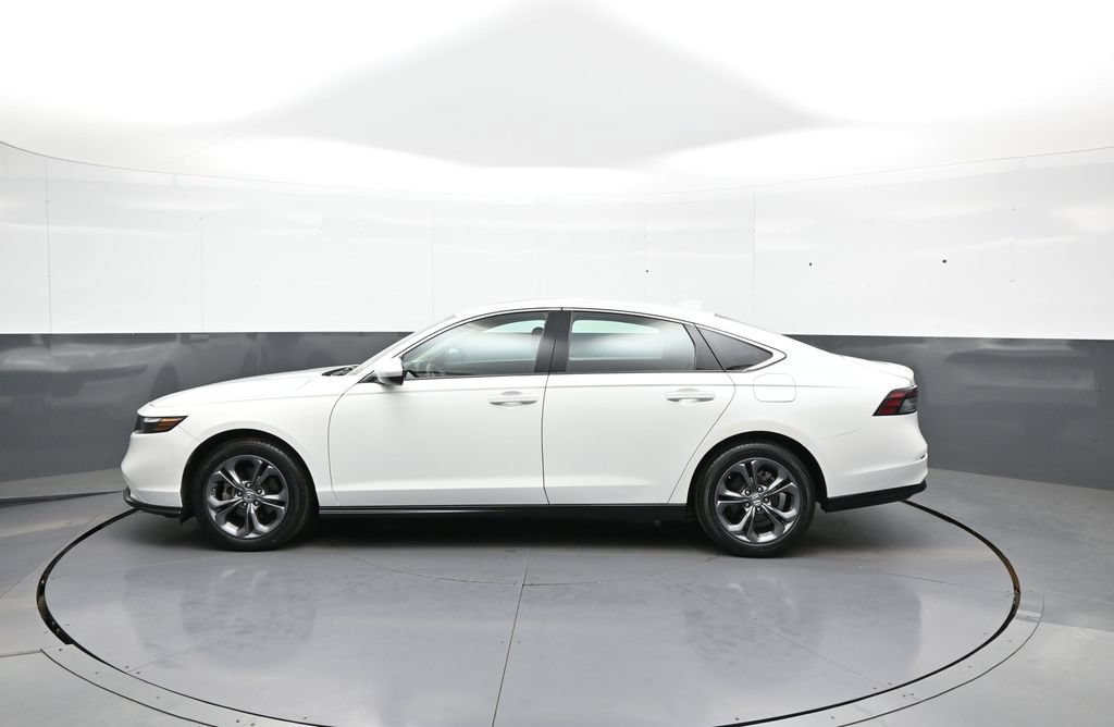 Certified 2023 Honda Accord EX image 9