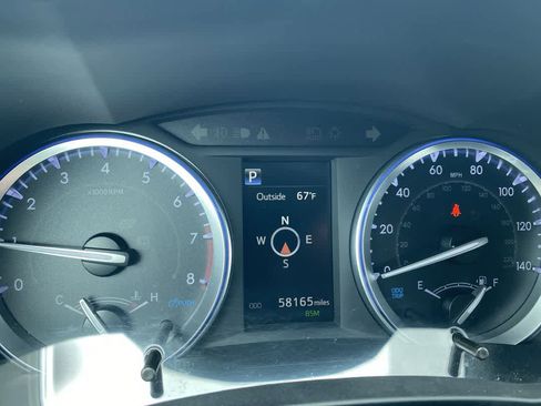 Used 2019 Toyota Highlander XLE image 15