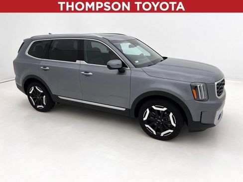Used 2025 Kia Telluride S AWD/4WD image 1