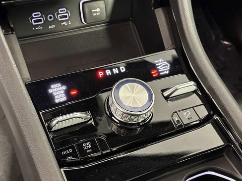 Used 2023 Jeep Grand Cherokee Overland w/ Luxury Tech Group IV image 14