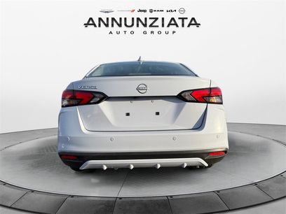 New 2025 Nissan Versa SV w/ Trunk Package