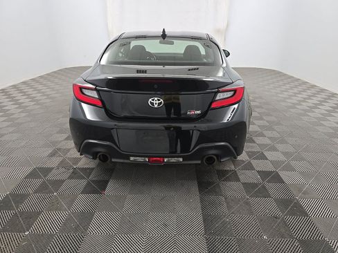 Used 2023 Toyota GR86 RWD image 5