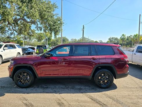 New 2025 Jeep Grand Cherokee L Altitude AWD/4WD image 3