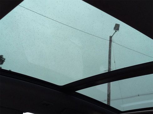 Used 2018 Porsche Macan Base image 13