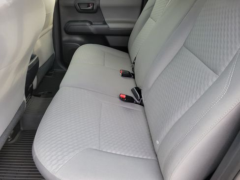 Used 2021 Toyota Tacoma SR AWD/4WD image 12