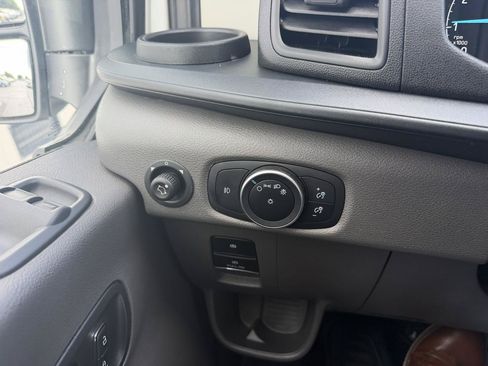 Used 2025 Ford Transit 250 Low Roof w/ Exterior Upgrade Package RWD image 16