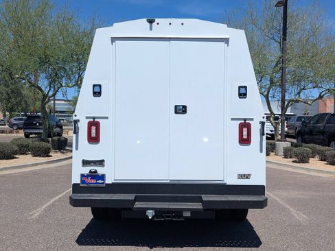 New 2025 GMC Savana 3500 w/ Power Convenience Package RWD image 5