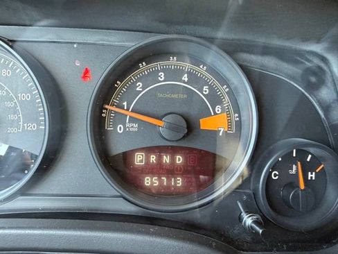Used 2015 Jeep Patriot High Altitude AWD/4WD image 12