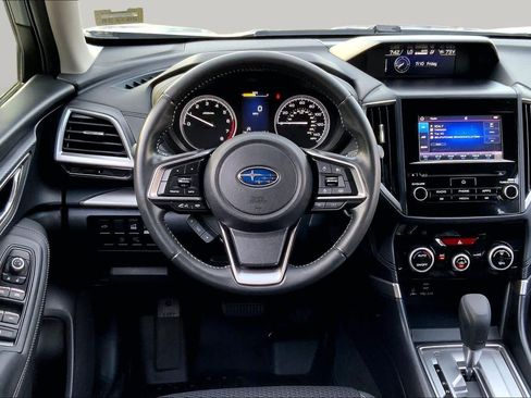 Used 2020 Subaru Forester Premium AWD/4WD image 6