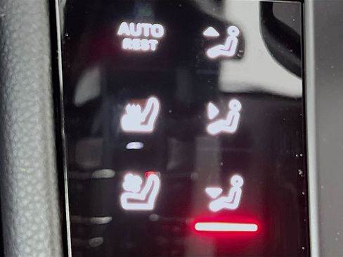 New 2026 Porsche Macan S image 23