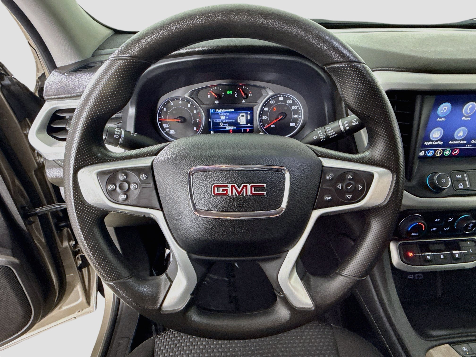 Used 2023 GMC Acadia SLE FWD image 13