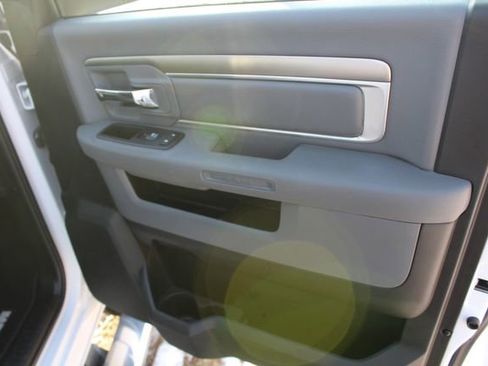 Used 2014 RAM 3500 Big Horn image 25