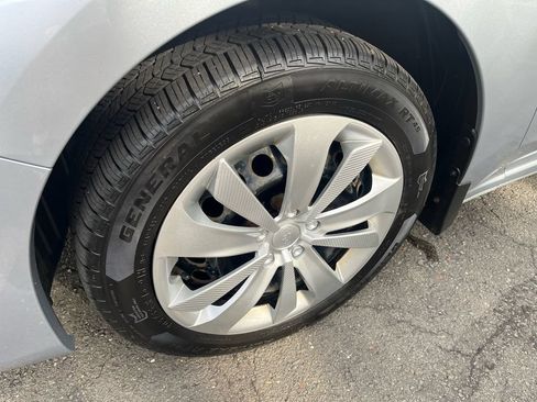 Used 2019 Subaru Impreza 2.0i AWD/4WD image 23