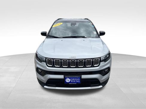 Used 2025 Jeep Compass Limited AWD/4WD image 10