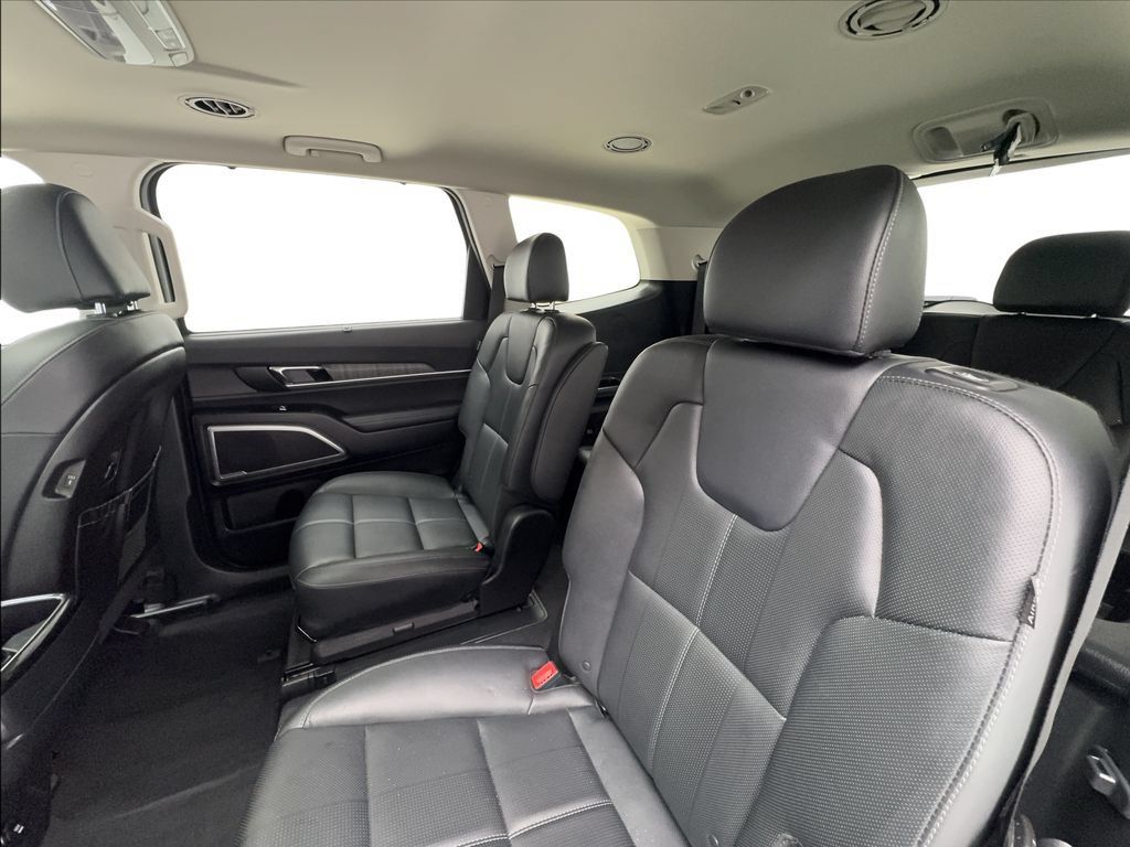 Used 2024 Kia Telluride EX w/ EX Captain's Chair Package AWD/4WD image 26