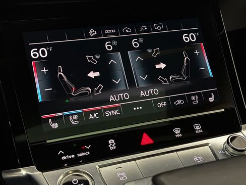 Used 2024 Audi Q8 e-tron Premium Plus w/ Premium Plus Package AWD/4WD image 20