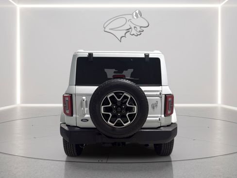 Used 2025 Ford Bronco Outer Banks image 4