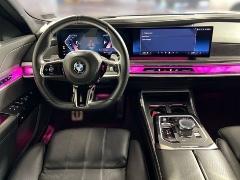 Used 2024 BMW 740i xDrive image 23