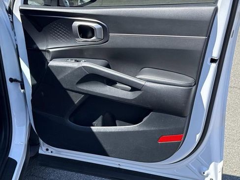 Used 2023 Kia Sorento S w/ Panoramic Sunroof Package FWD image 8