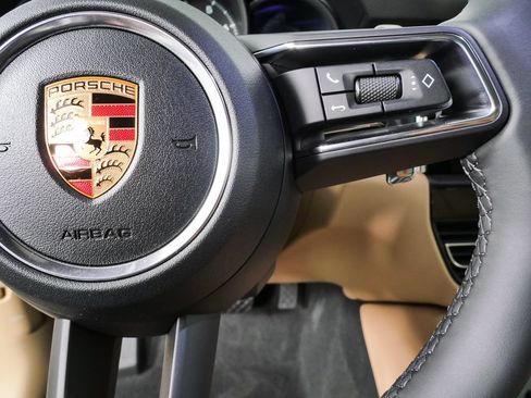 New 2026 Porsche Macan AWD/4WD image 18
