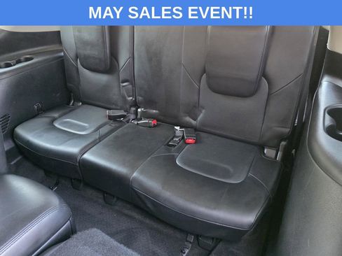 Used 2021 Nissan Armada SL w/ Captain's Chairs Package RWD image 17