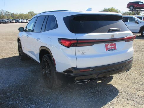 New 2026 Buick Enclave Sport Touring w/ Power Package image 8