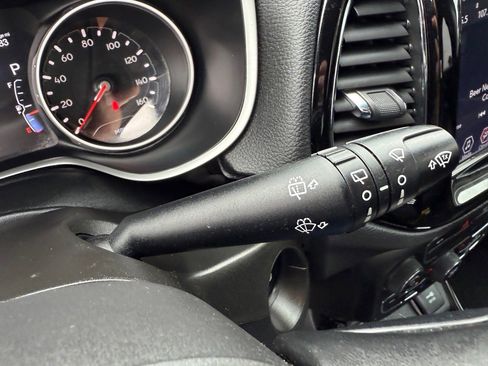 Used 2020 Jeep Compass Limited image 27