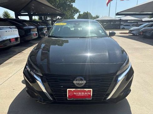 Certified 2025 Nissan Altima 2.5 SV FWD image 9