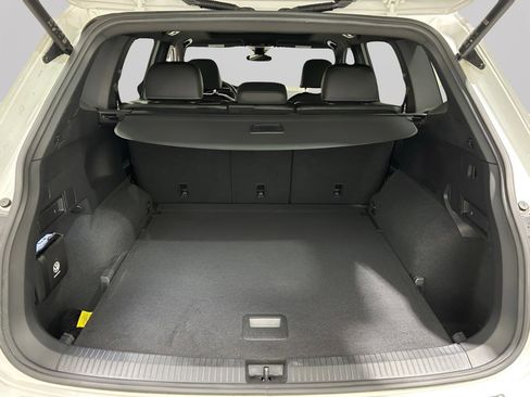Used 2022 Volkswagen Tiguan SEL R-Line image 27