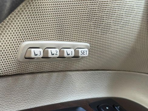 Used 2011 Lexus IS 350 AWD image 16