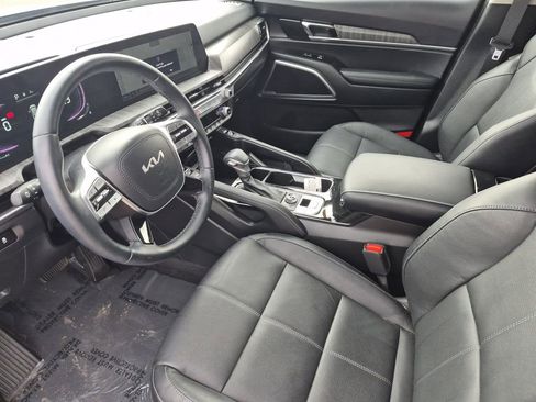 Used 2025 Kia Telluride EX image 12