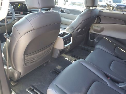 New 2026 Kia Carnival EX image 21