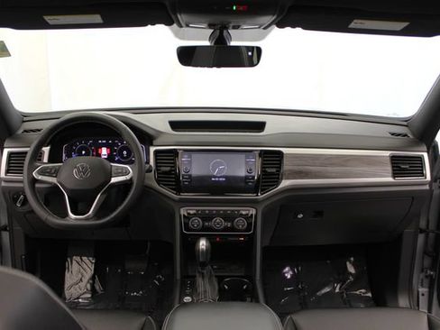 Used 2023 Volkswagen Atlas Cross Sport SE w/ Panoramic Sunroof Package AWD/4WD image 28