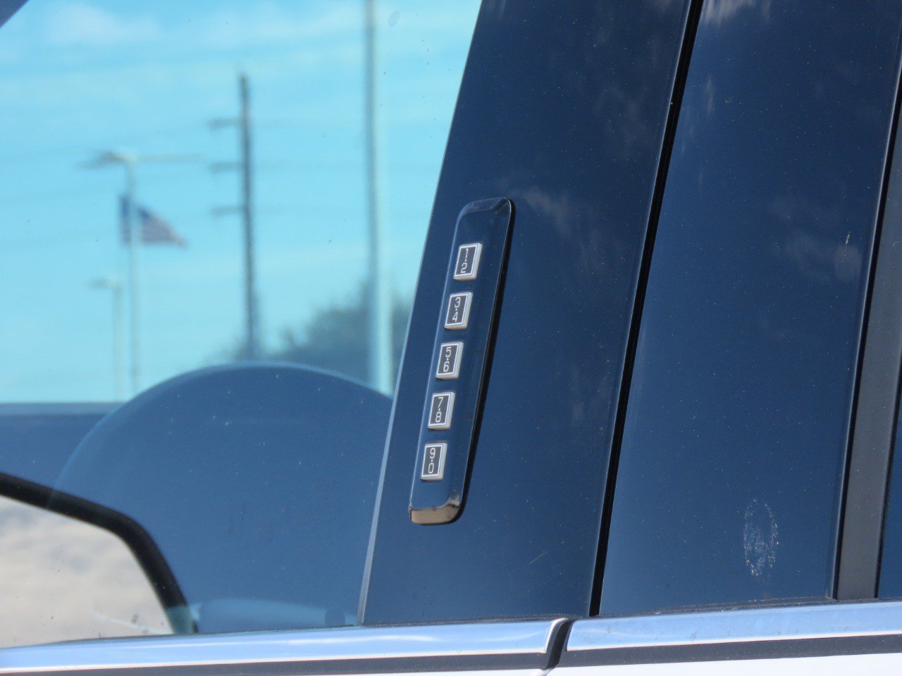 Used 2024 Ford F350 Limited w/ FX4 Off-Road Package AWD/4WD image 19