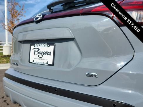 Used 2023 Nissan Kicks SR w/ SR Premium Package image 13