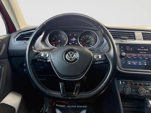 Used 2019 Volkswagen Tiguan SE w/ Panoramic Sunroof Package AWD/4WD image 31