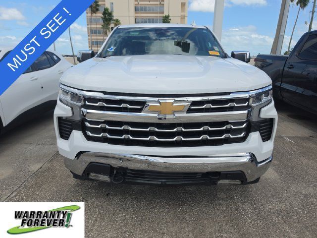 Used 2022 Chevrolet Silverado 1500 LTZ AWD/4WD image 2